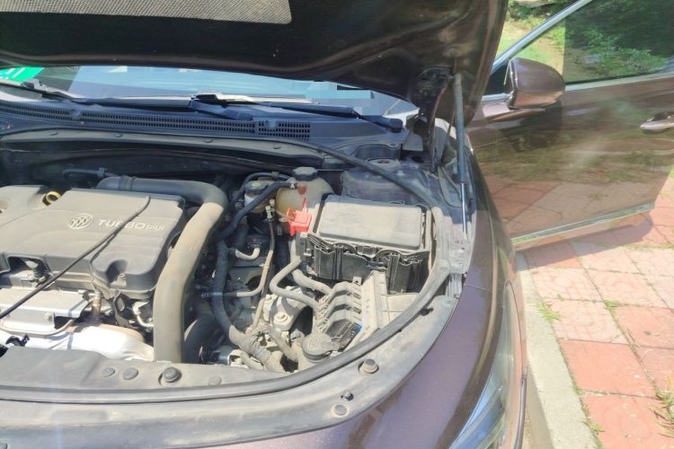 Used Buick LaCrosse 2016 20T Luxury Model Engine Bay Left