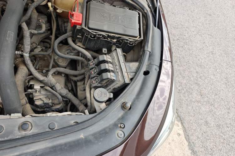 Used Buick LaCrosse 2016 20T Luxury Model Engine Bay Left