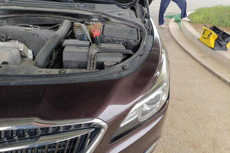 Used Buick LaCrosse 2016 28T Elite Model Engine Bay Left