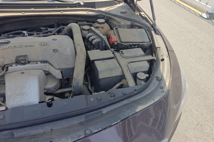 Used Buick LaCrosse 2016 Revised Version 28T Elite Edition Engine Bay Left
