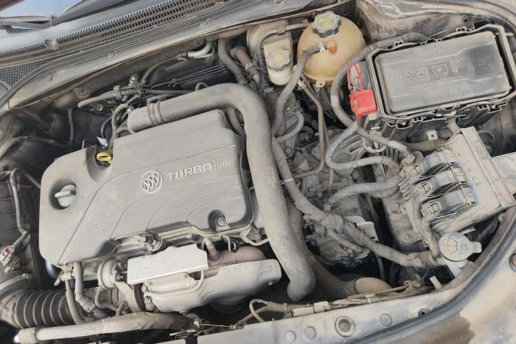 Used Buick LaCrosse 2016 20T Elite Edition Engine Bay Left