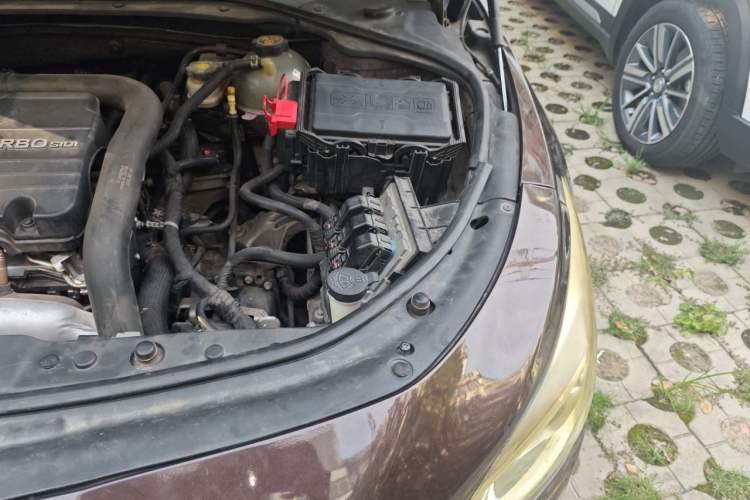 Used Buick LaCrosse 2016 20T Luxury Model Engine Bay Left