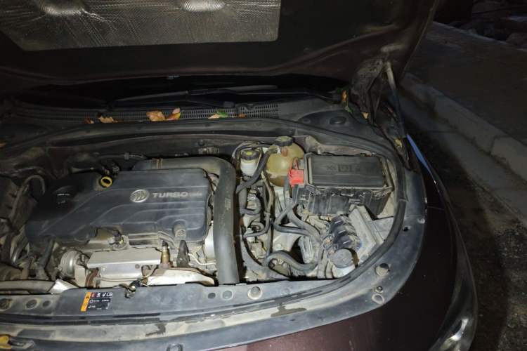 Used Buick LaCrosse 2016 20T Elite Edition Engine Bay Left