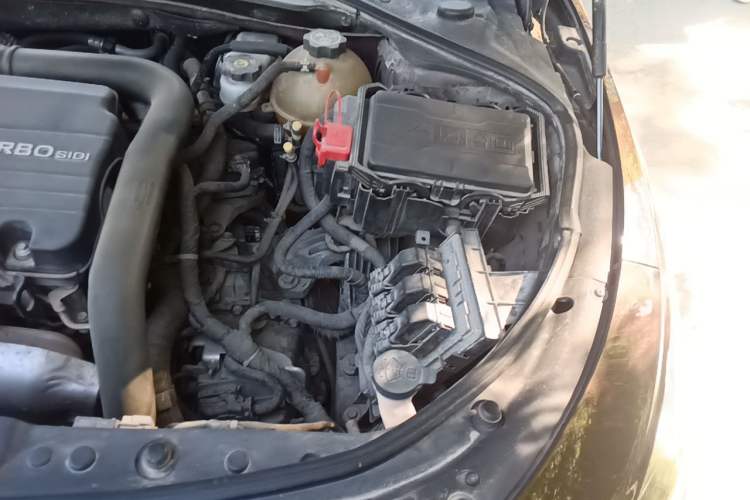 Used Buick LaCrosse 2016 20T Elite Edition Engine Bay Left