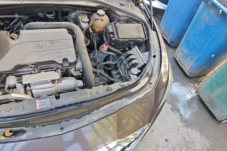Used Buick LaCrosse 2016 20T Luxury Model Engine Bay Left