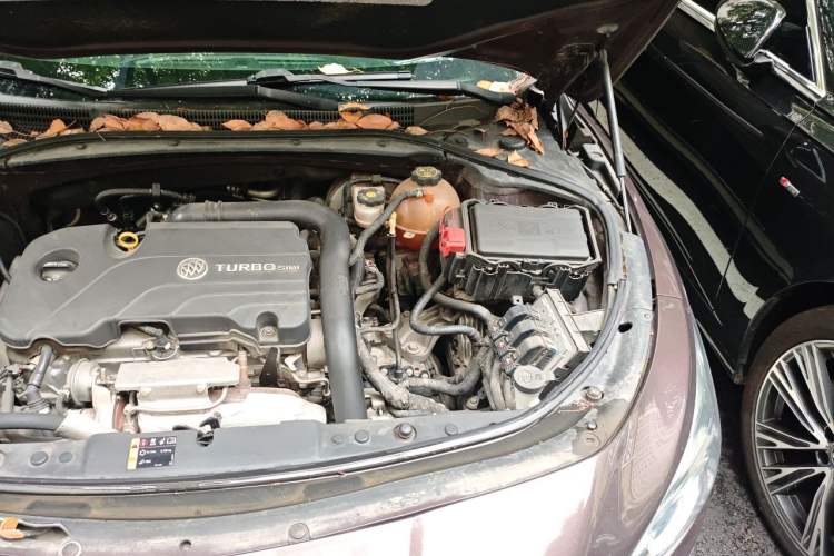 Used Buick LaCrosse 2016 20T Elite Edition Engine Bay Left