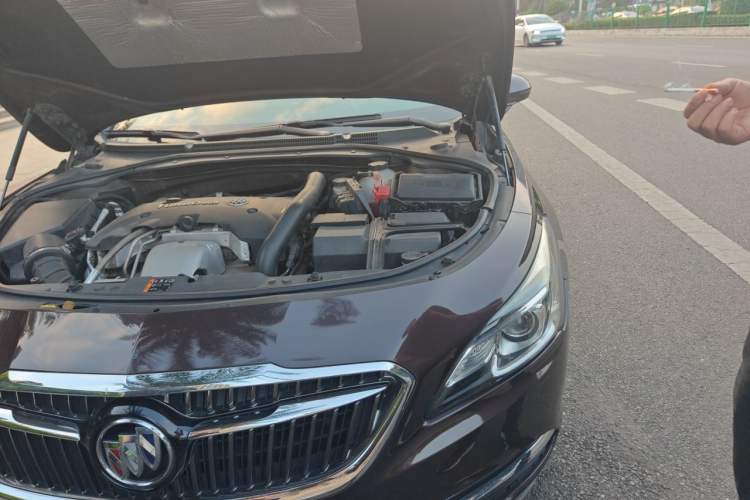 Used Buick LaCrosse 2016 28T Elite Model Engine Bay Left