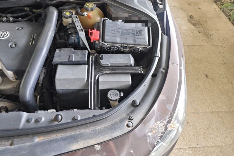 Used Buick LaCrosse 2016 28T Premium Edition Engine Bay Left