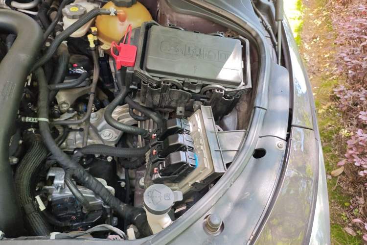Used Buick LaCrosse 2016 20T Elite Edition Engine Bay Left