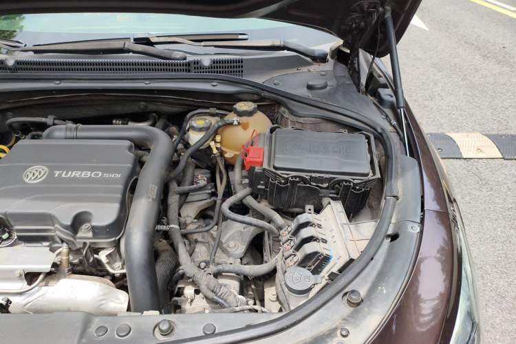 Used Buick LaCrosse 2016 20T Elite Edition Engine Bay Left