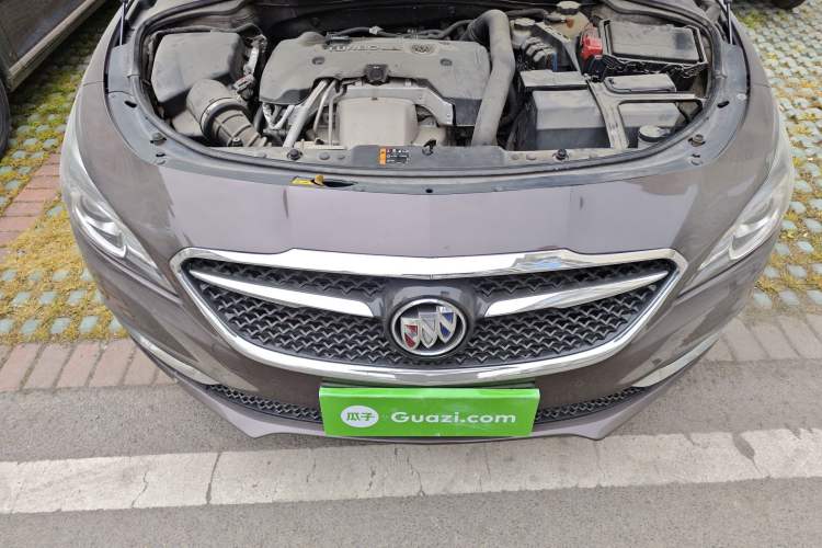 Used Buick LaCrosse 2016 28T Premium Edition Engine Bay