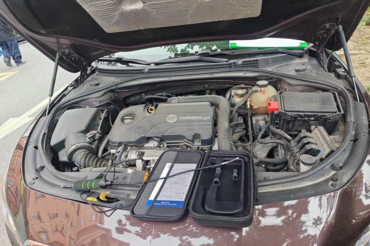 Used Buick LaCrosse 2016 20T Elite Edition Engine Bay