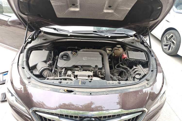 Used Buick LaCrosse 2016 20T Elite Edition Engine Bay