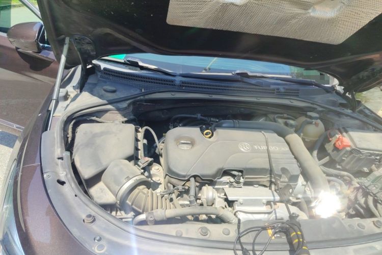 Used Buick LaCrosse 2016 20T Luxury Model Engine Bay Right