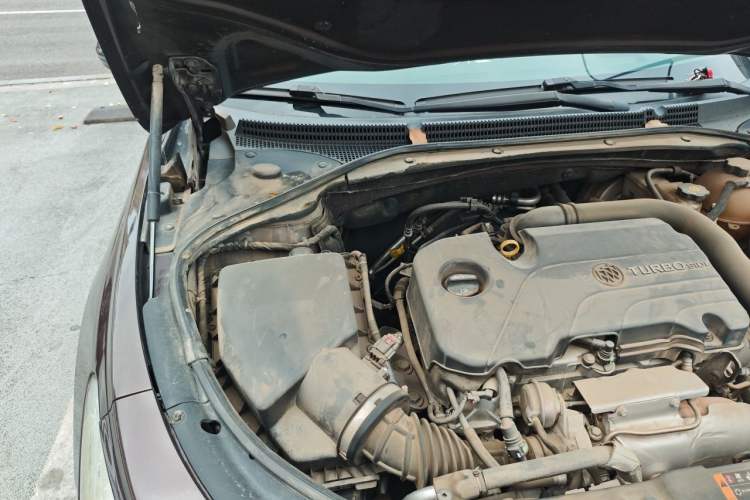 Used Buick LaCrosse 2016 20T Luxury Model Engine Bay Right