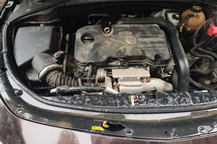 Used Buick LaCrosse 2016 20T Luxury Model Engine Bay Right