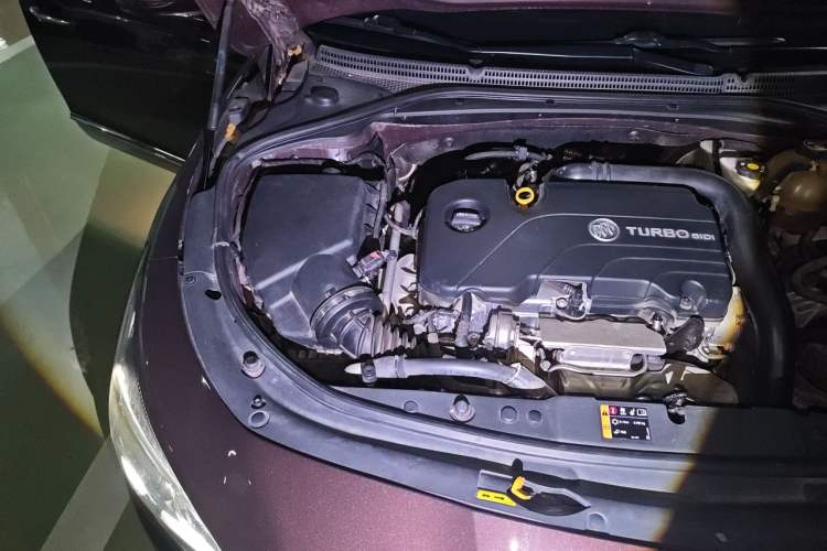 Used Buick LaCrosse 2016 20T Elite Edition Engine Bay Right