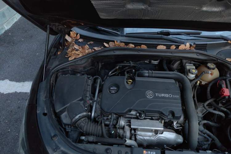 Used Buick LaCrosse 2016 20T Elite Edition Engine Bay Right