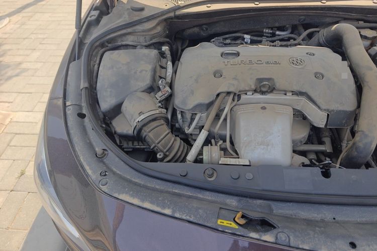 Used Buick LaCrosse 2016 Revised Version 28T Elite Edition Engine Bay Right