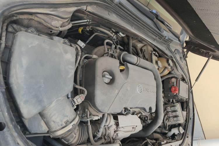 Used Buick LaCrosse 2016 20T Elite Edition Engine Bay Right