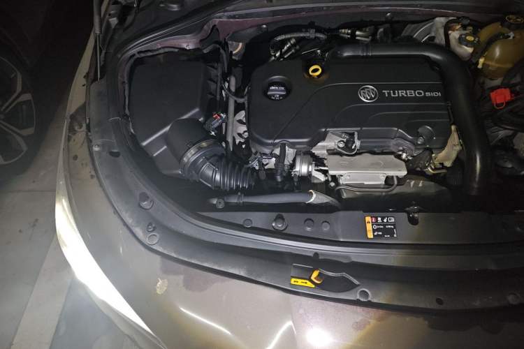 Used Buick LaCrosse 2016 20T Luxury Model Engine Bay Right