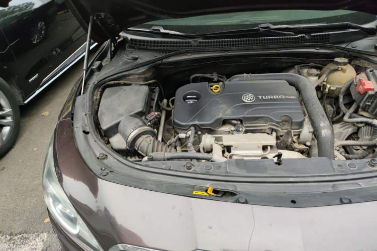 Used Buick LaCrosse 2016 20T Elite Edition Engine Bay Right
