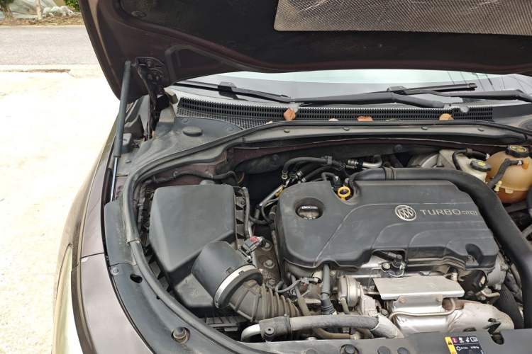 Used Buick LaCrosse 2016 20T Elite Edition Engine Bay Right