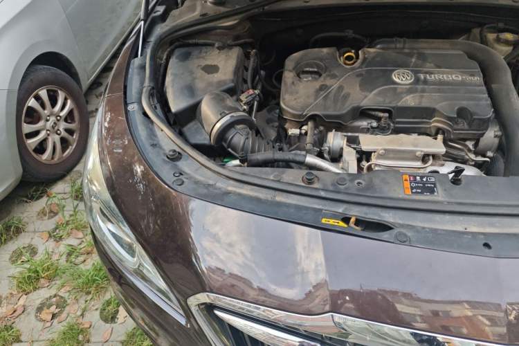 Used Buick LaCrosse 2016 20T Luxury Model Engine Bay Right
