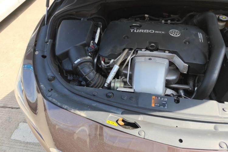 Used Buick LaCrosse 2016 Revised Version 28T Elite Edition Engine Bay Right
