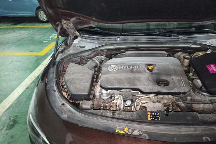 Used Buick LaCrosse 2016 30H Luxury Version Engine Bay Right