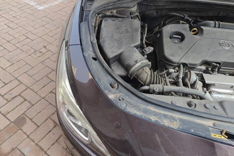 Used Buick LaCrosse 2016 20T Luxury Model Engine Bay Right