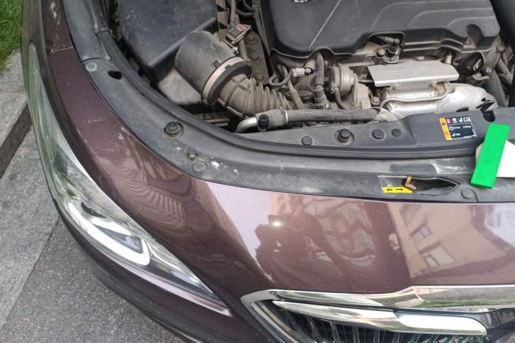 Used Buick LaCrosse 2016 20T Luxury Model Engine Bay Right