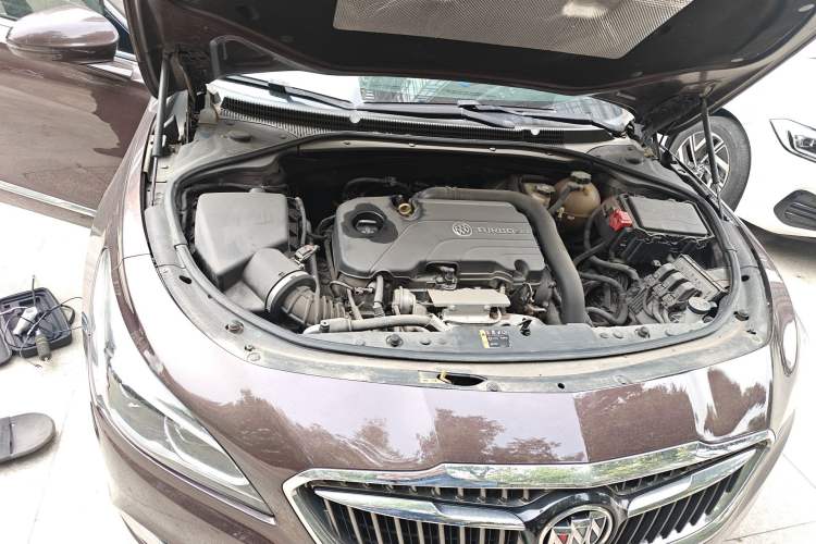 Used Buick LaCrosse 2016 20T Elite Edition Engine Bay Right