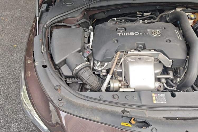 Used Buick LaCrosse 2016 Revised Version 28T Elite Edition Engine Bay Right