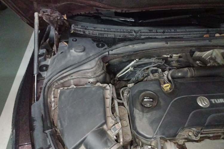 Used Buick LaCrosse 2016 20T Elite Edition Engine Bay Right
