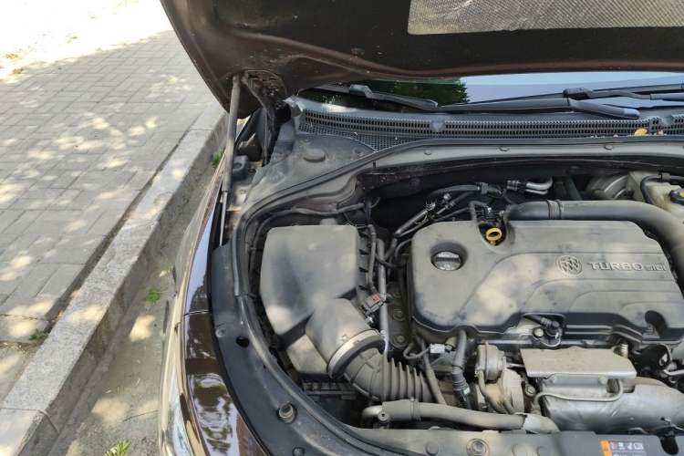 Used Buick LaCrosse 2016 20T Elite Edition Engine Bay Right
