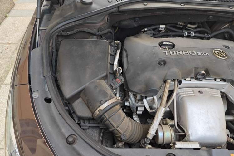 Used Buick LaCrosse 2016 28T Elite Model Engine Bay Right