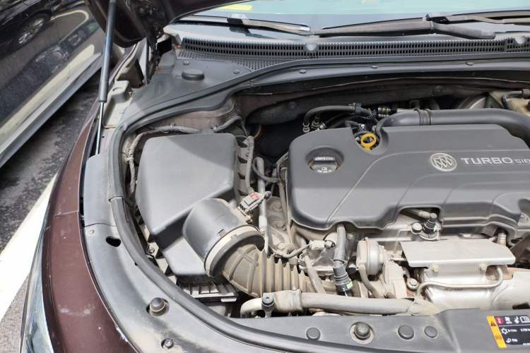 Used Buick LaCrosse 2016 20T Elite Edition Engine Bay Right