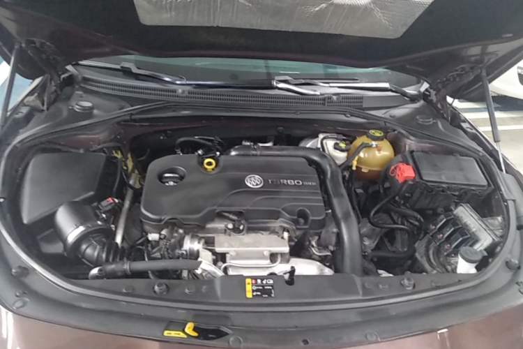 Used Buick LaCrosse 2016 20T Luxury Model Engine Bay