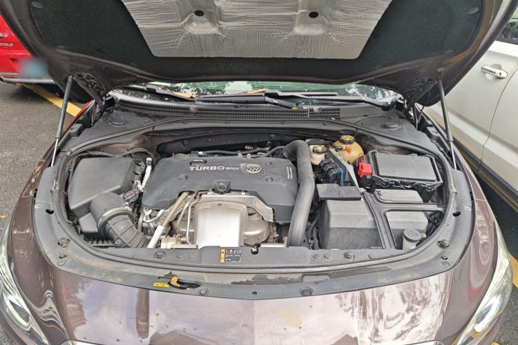 Used Buick LaCrosse 2016 Revised Version 28T Elite Edition Engine Bay