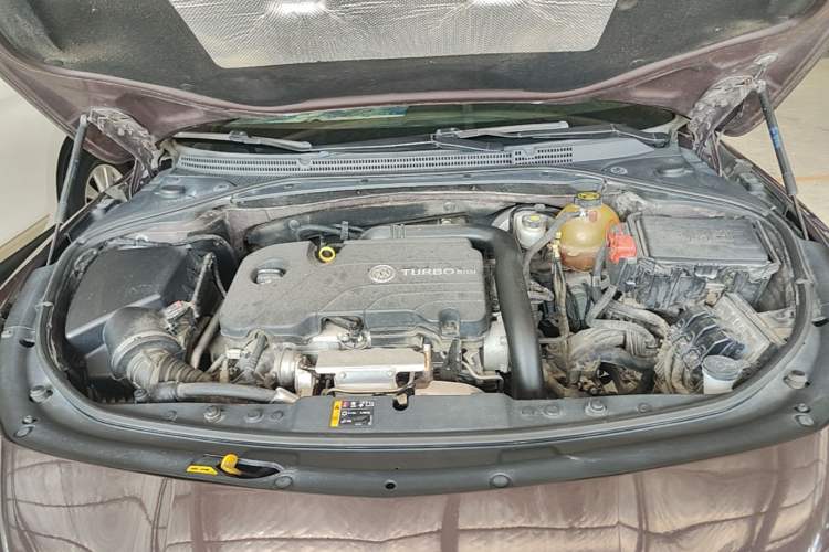 Used Buick LaCrosse 2016 20T Elite Edition Engine Bay