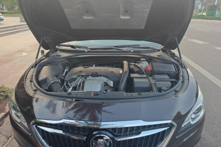 Used Buick LaCrosse 2016 28T Elite Model Engine Bay