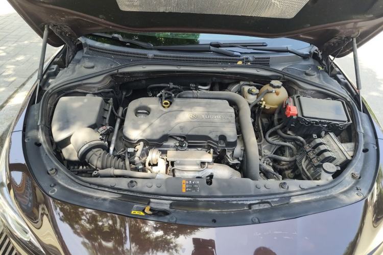 Used Buick LaCrosse 2016 20T Elite Edition Engine Bay