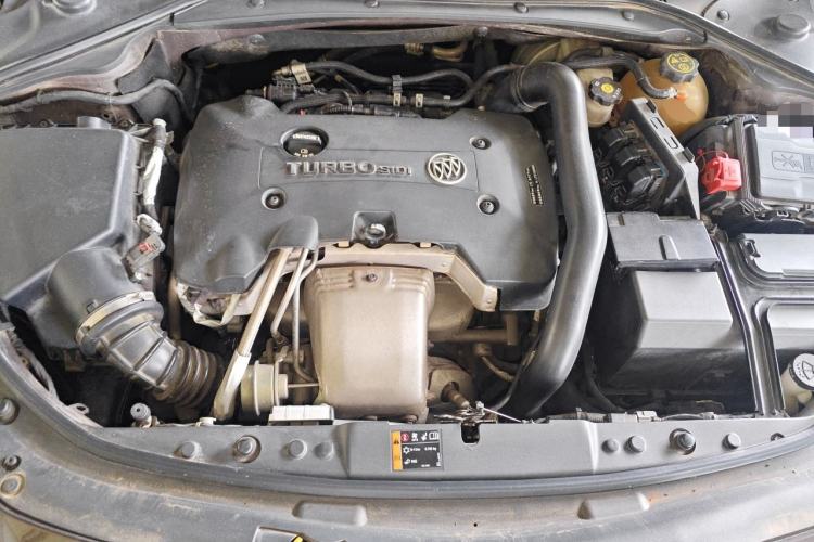 Used Buick LaCrosse 2016 28T Premium Edition Engine Bay