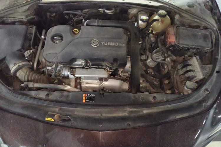 Used Buick LaCrosse 2016 20T Elite Edition Engine Bay