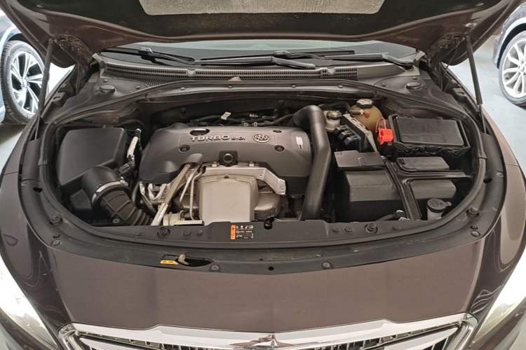 Used Buick LaCrosse 2016 28T Premium Edition Engine Bay