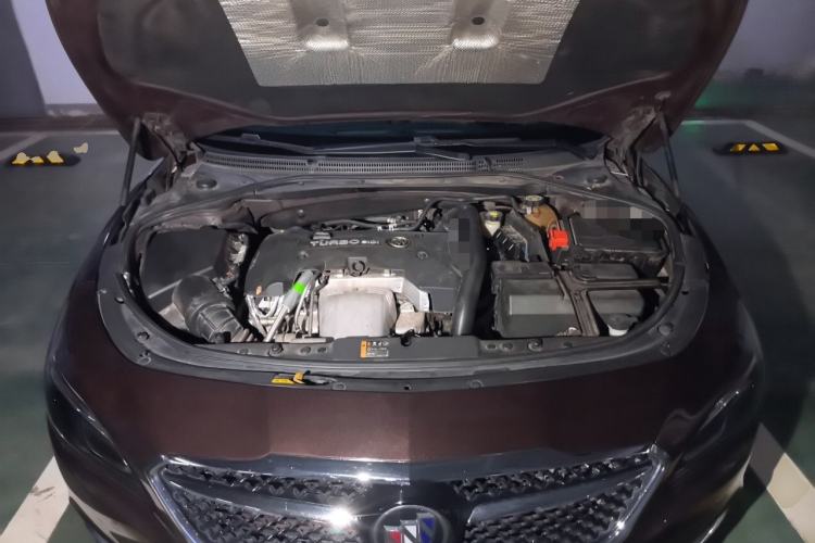 Used Buick LaCrosse 2016 28T Flagship Model Engine Bay
