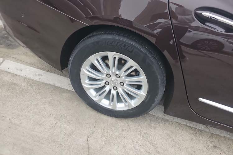 Used Buick LaCrosse 2016 20T Luxury Model Exterior 3