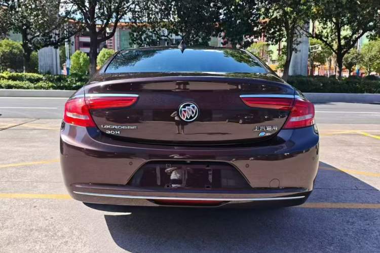 Used Buick LaCrosse 2016 30H Luxury Version Exterior 4