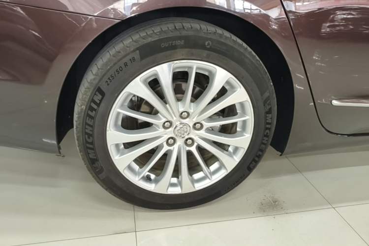 Used Buick LaCrosse 2016 28T Luxury Version Exterior 5